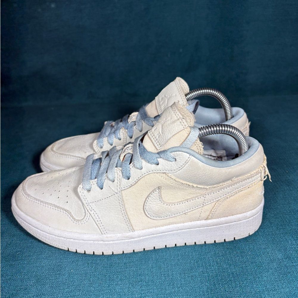 Nike Air Jordan 1 Low Canvas Coconut Milk Women’s Size 8.5 DQ4151-500 Blue Laces
